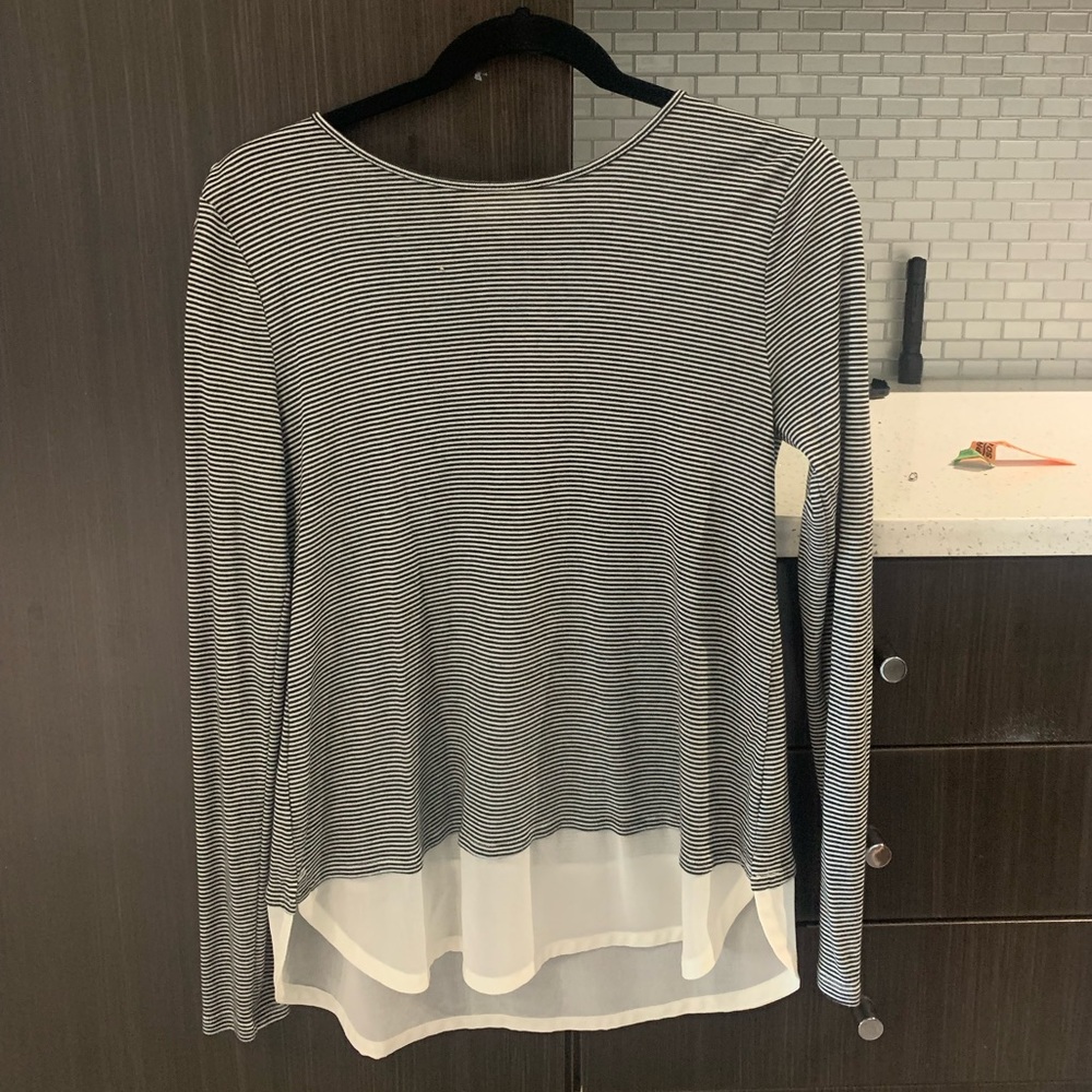 Casual striped loft long sleeve shirt with white tails